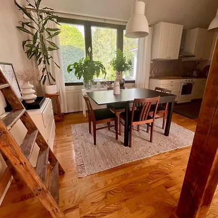Air-conditioned 50 Sqm Near Subway * Helsingfors