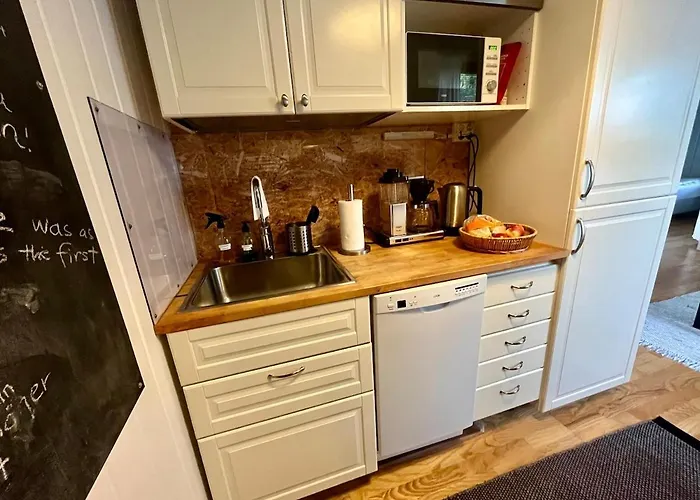 Air-conditioned 50 Sqm Near Subway * Helsinki