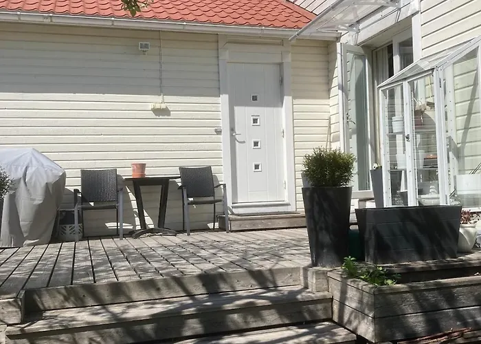 Air-conditioned 50 Sqm Near Subway Helsinki