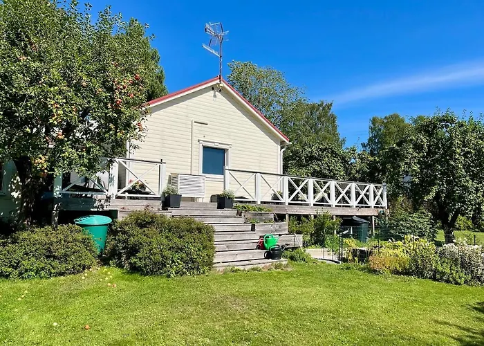 Air-conditioned 50 Sqm Near Subway Apartamento Helsinki